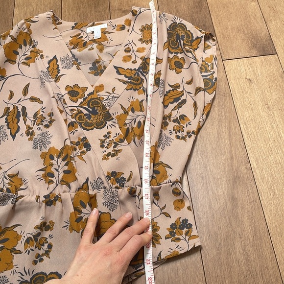 Leith Floral Asymmetrical Top Shortsleeves Blouse Brown elastic Waist Small S - Picture 10 of 11